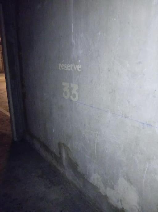 T2- 40 M2- Place Parking Souterrain -Fibre Limoges Esterno foto